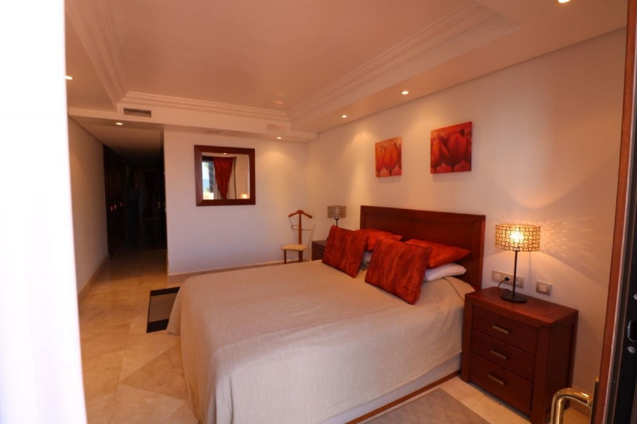 Fabulous Frontline Beach Apartment in Mar Azul 