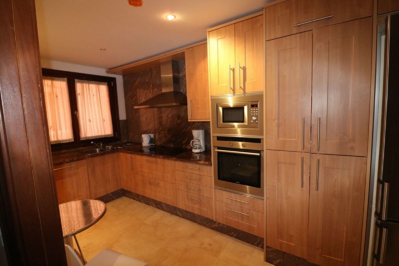 Fabulous Frontline Beach Apartment in Mar Azul 