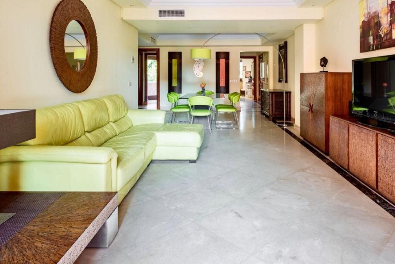 Splendid Frontline Beach apartment in Mar Azul