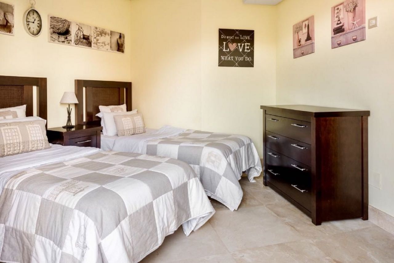 Splendid Frontline Beach apartment in Mar Azul