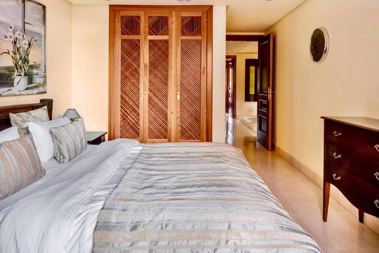 Splendid Frontline Beach apartment in Mar Azul