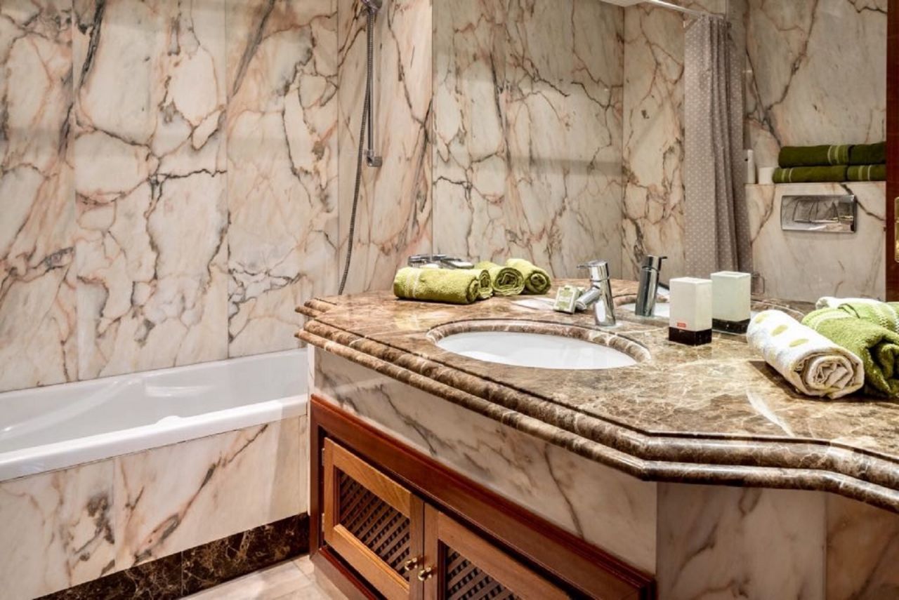 Splendid Frontline Beach apartment in Mar Azul