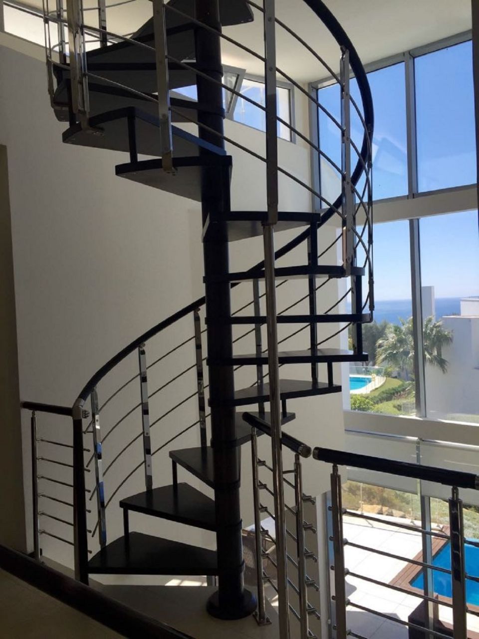 Modernstyle villa with panoramic sea views in Sierra Blanca