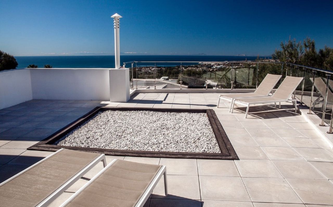 Modernstyle villa with panoramic sea views in Sierra Blanca