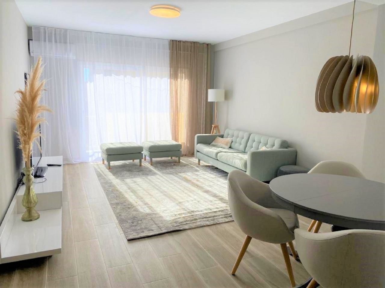 Fully renovated apartment close to the beach in Marbella city center