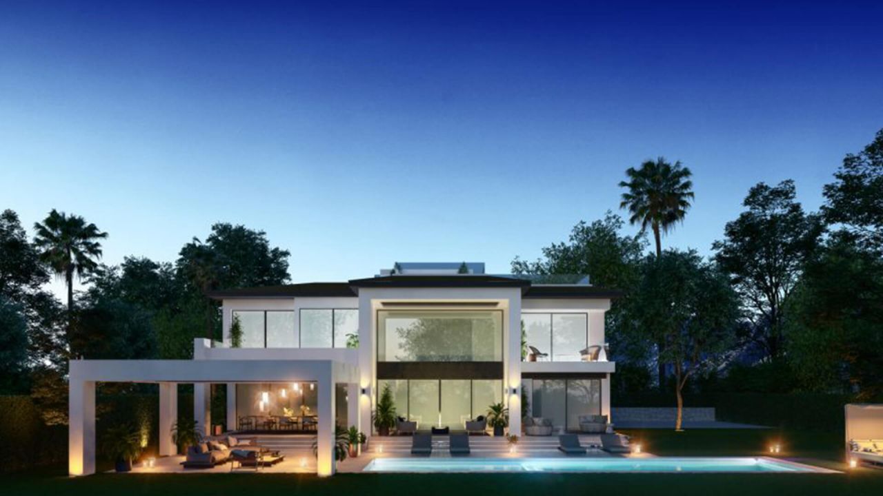Exclusive Luxury Villas at 50m from the beach and close to Puerto Banus