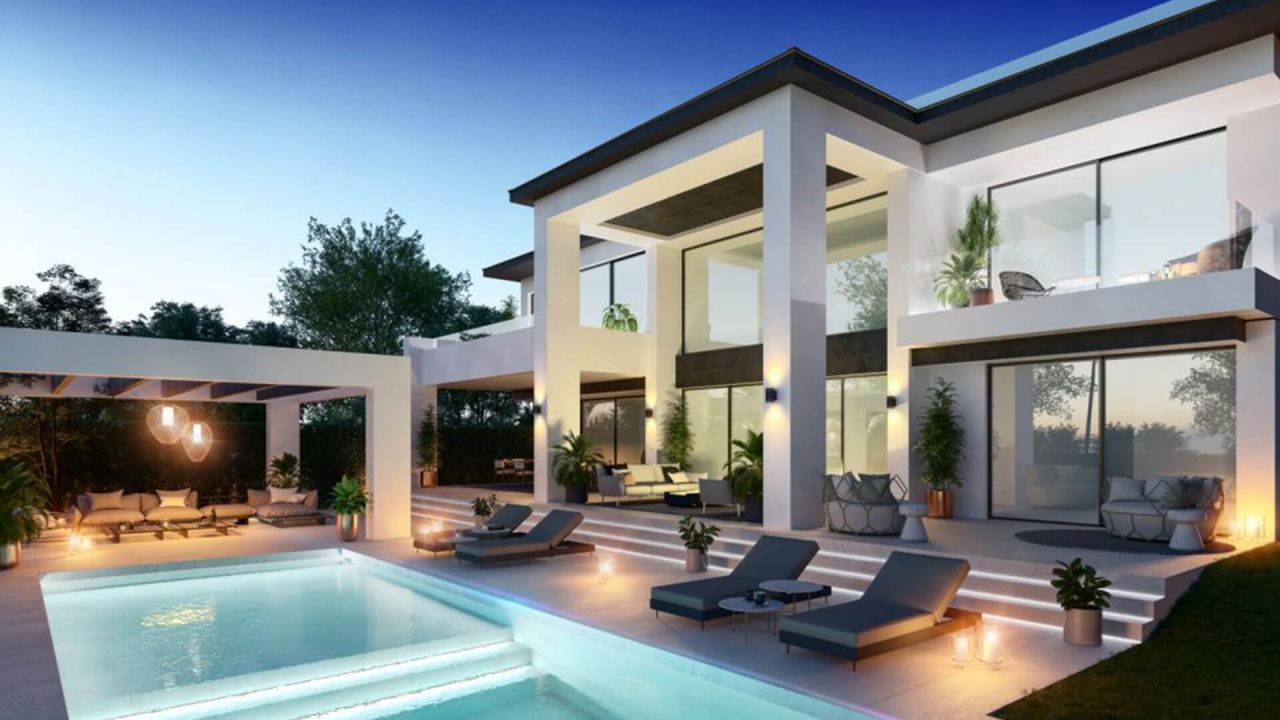 Exclusive Luxury Villas at 50m from the beach and close to Puerto Banus