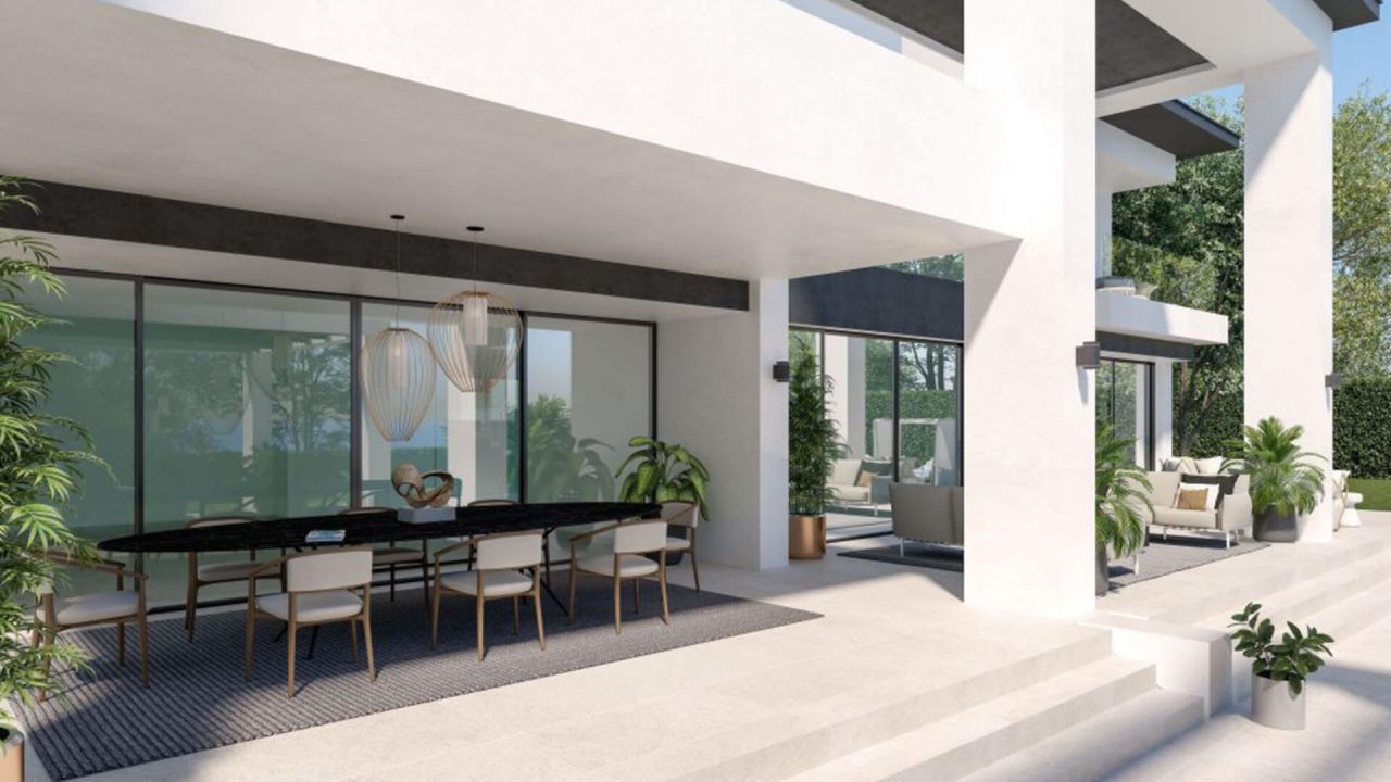 Exclusive Luxury Villas at 50m from the beach and close to Puerto Banus