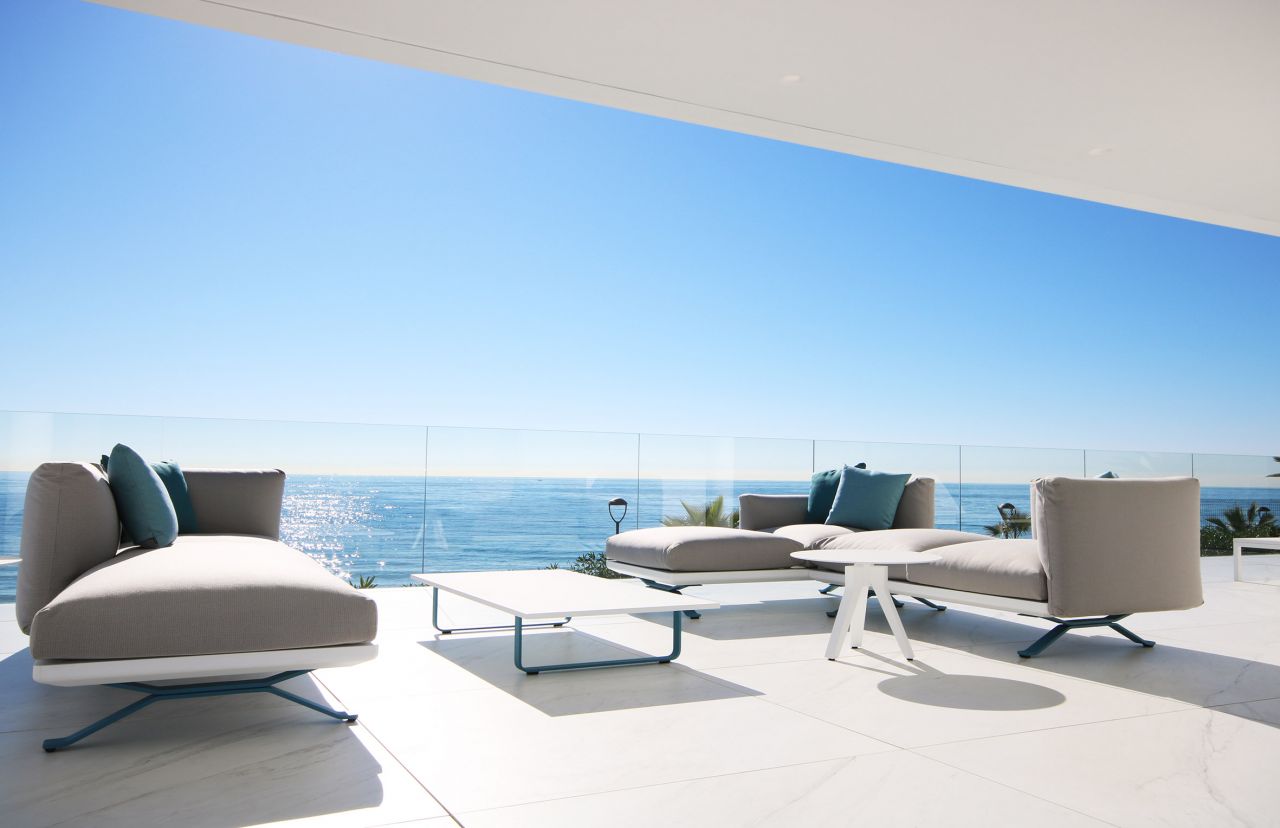 Marvelous First Line Beach Development