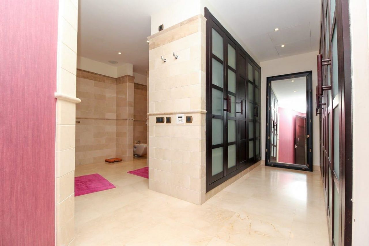 Fabulous Frontline Beach Duplex with sea views in Puerto Banus