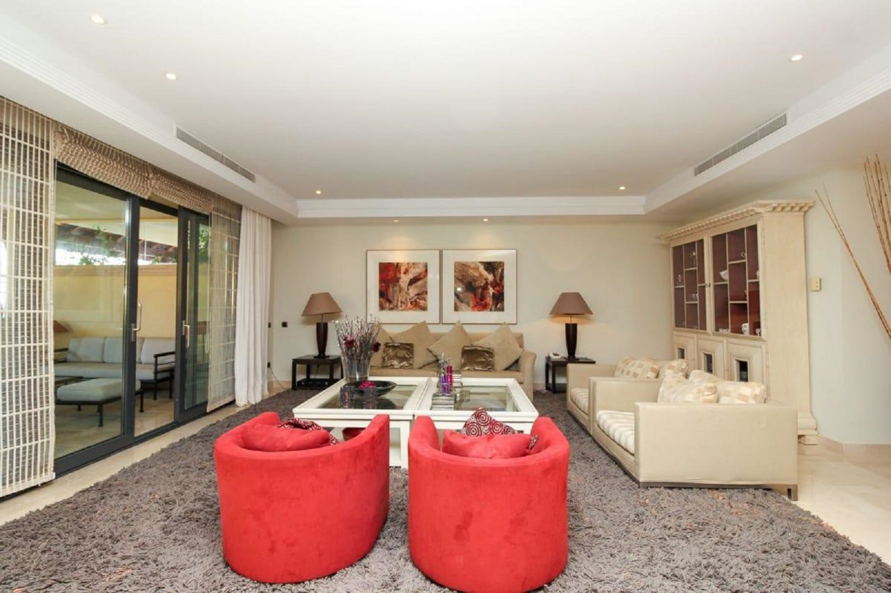 Fabulous Frontline Beach Duplex with sea views in Puerto Banus