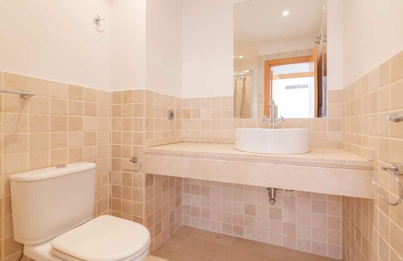 Fabulous Apartment in Toscana Hills