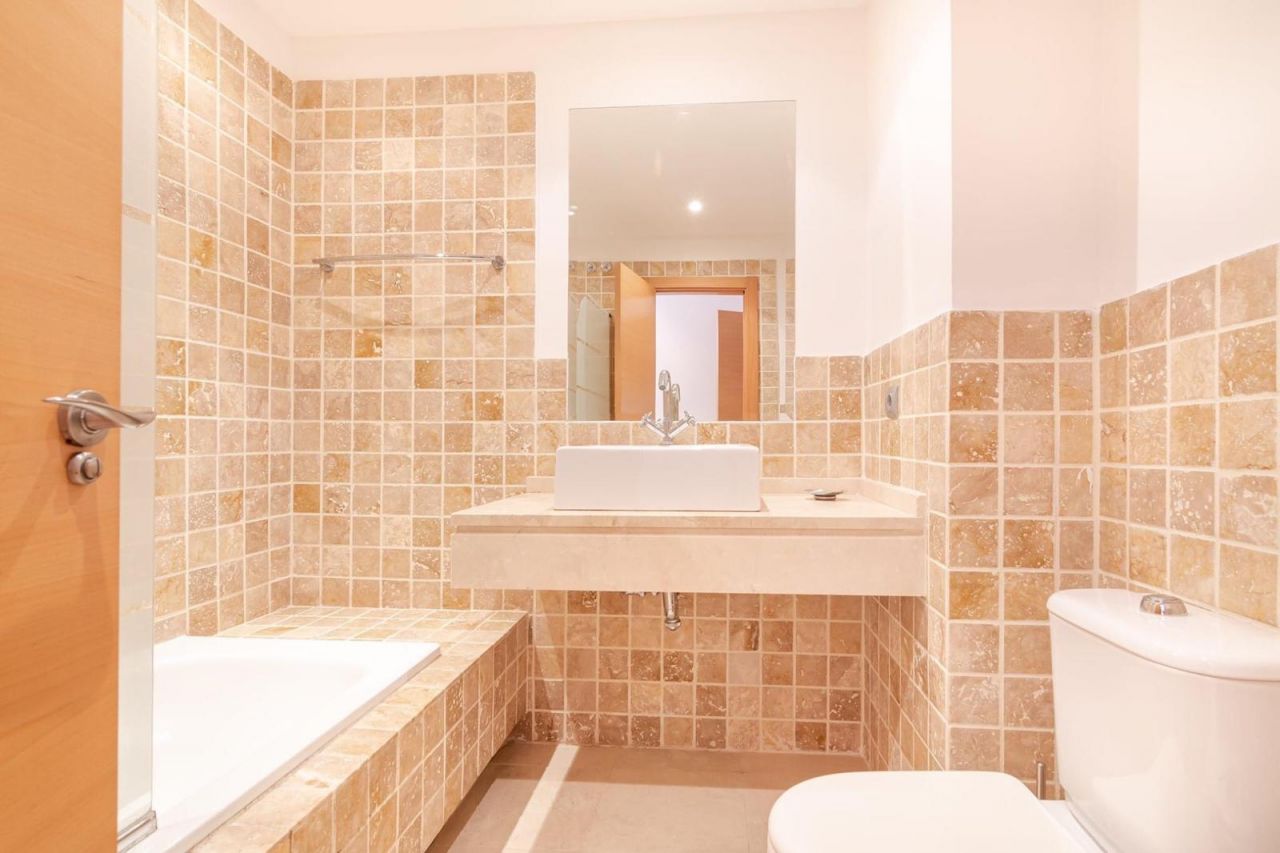 Fabulous Apartment in Toscana Hills