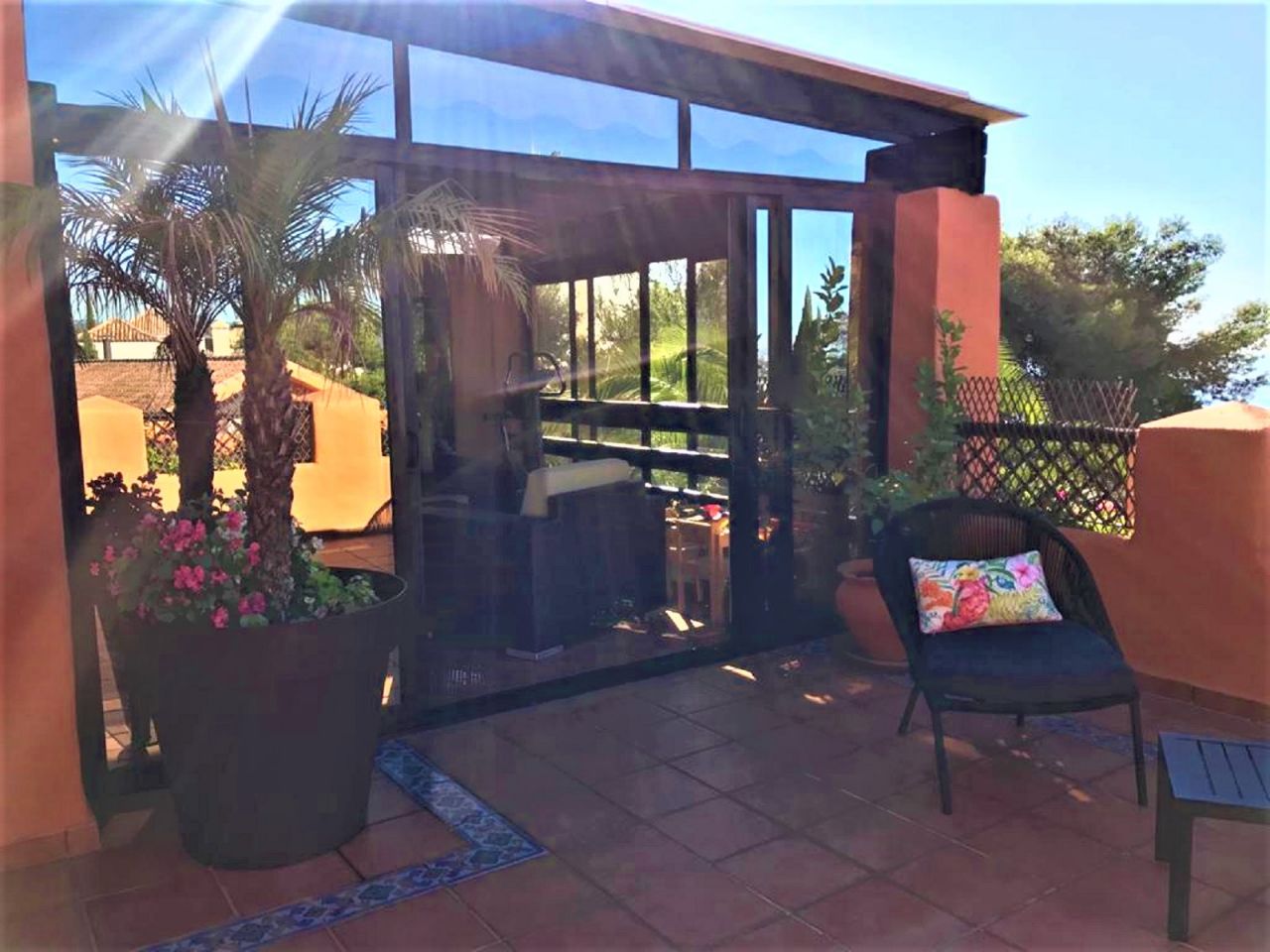 STUNNING LUXURY PENTHOUSE WITH SEA VIEWS