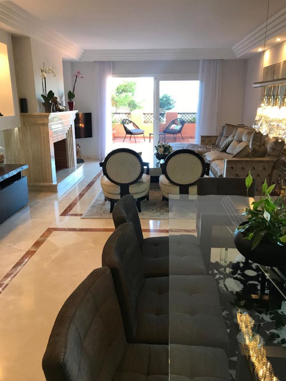 STUNNING LUXURY PENTHOUSE WITH SEA VIEWS