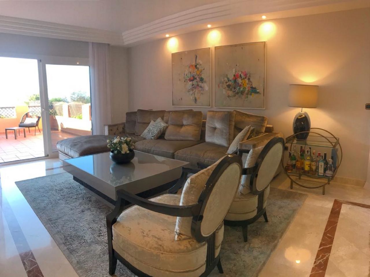 STUNNING LUXURY PENTHOUSE WITH SEA VIEWS