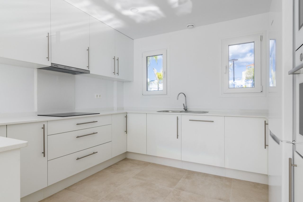 NEW BUILT TOWNHOUSE IN EL ROMERAL