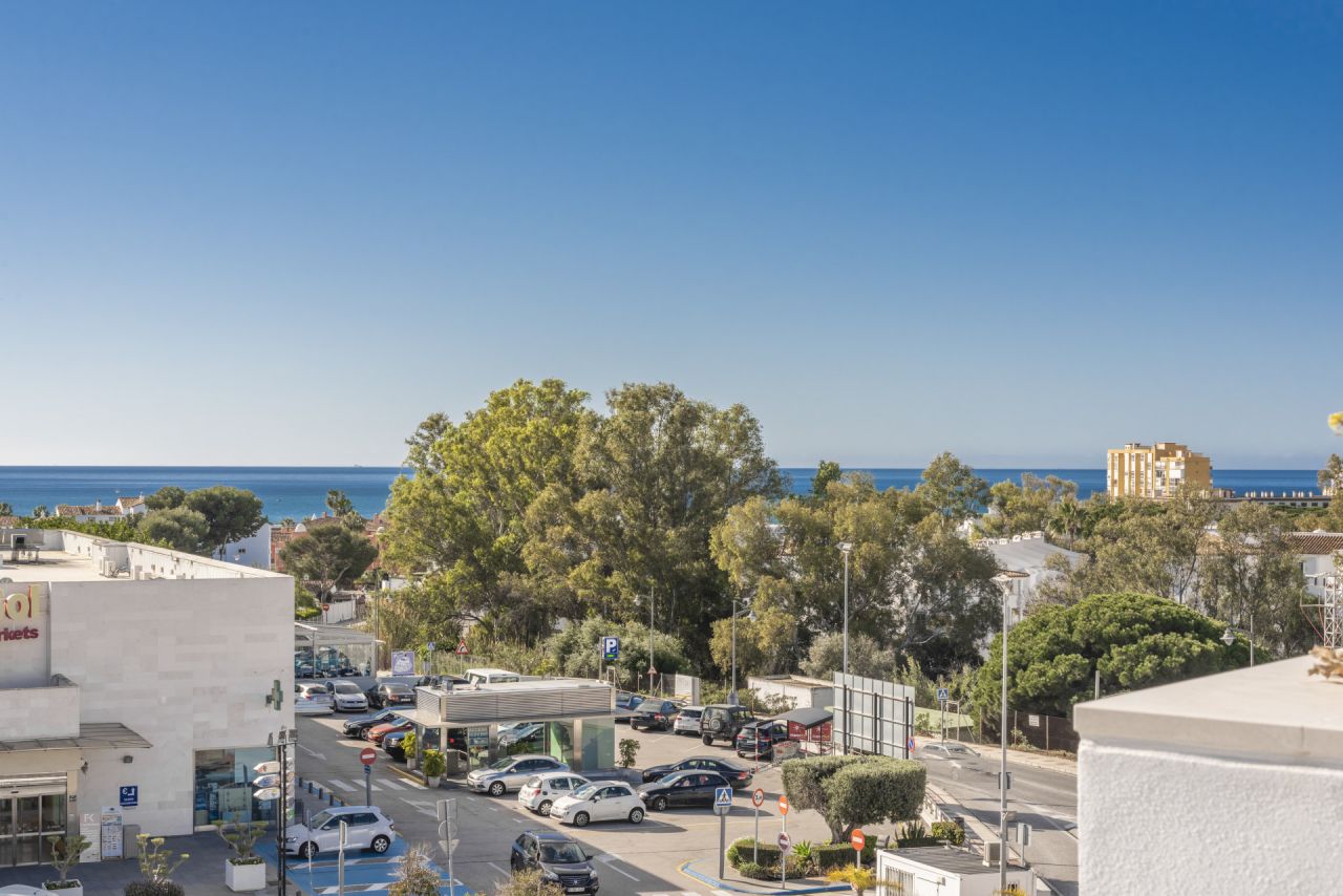 NEW BUILT TOWNHOUSE IN EL ROMERAL