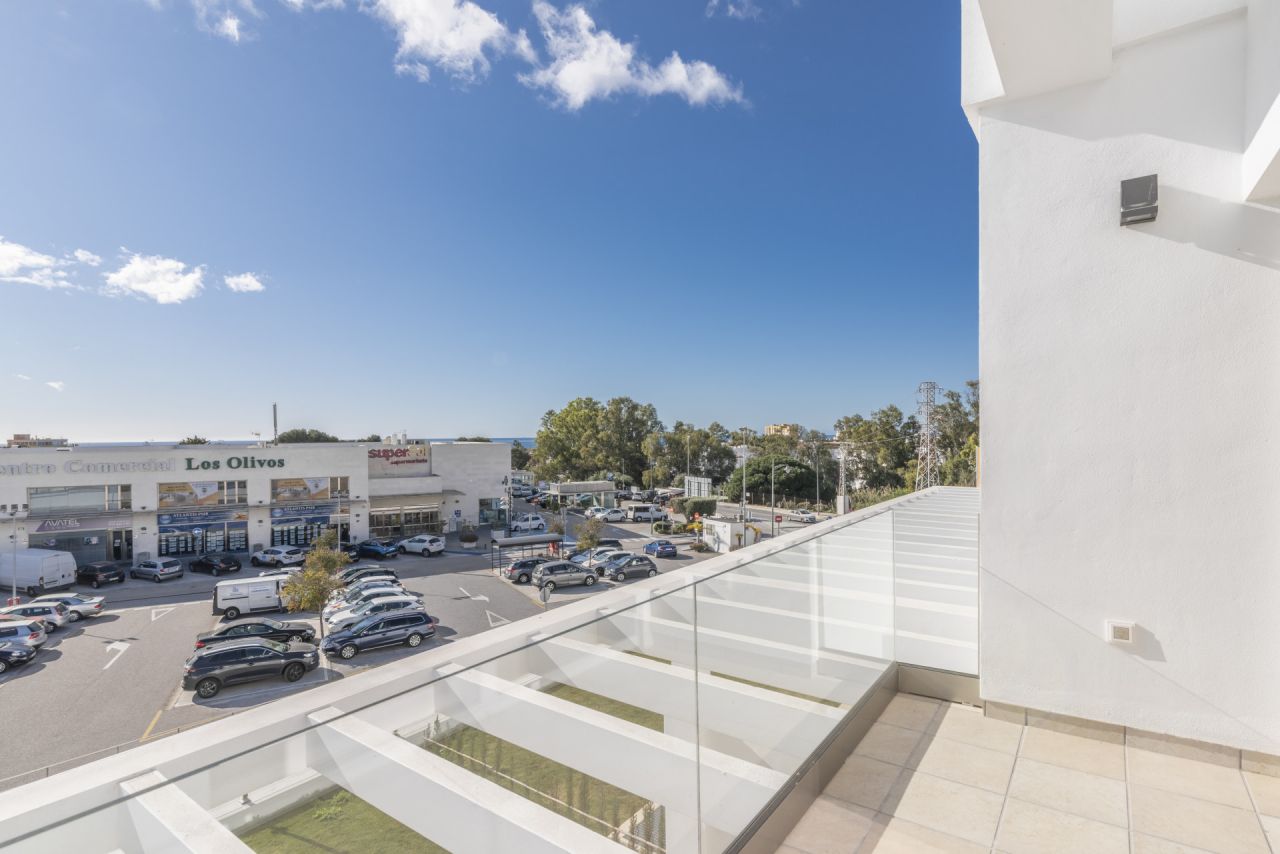 NEW BUILT TOWNHOUSE IN EL ROMERAL