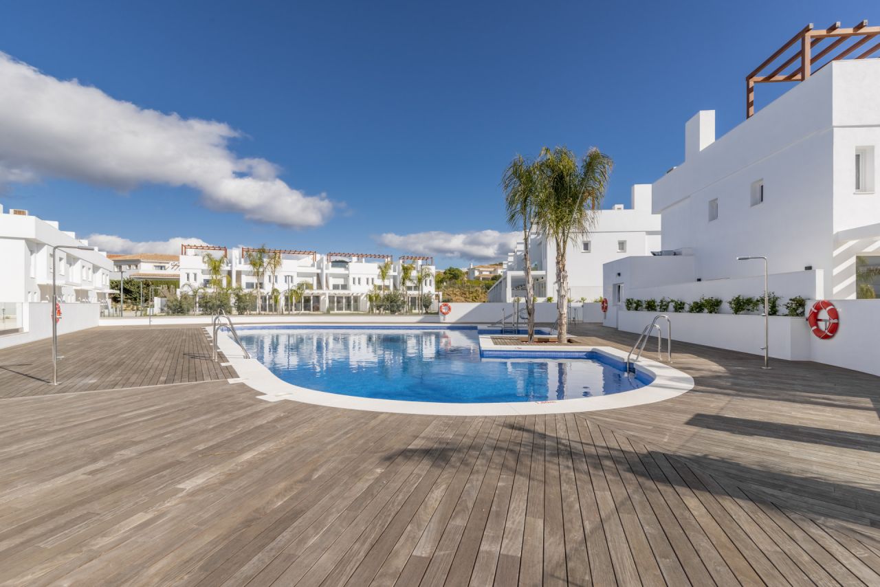 NEW BUILT TOWNHOUSE IN EL ROMERAL