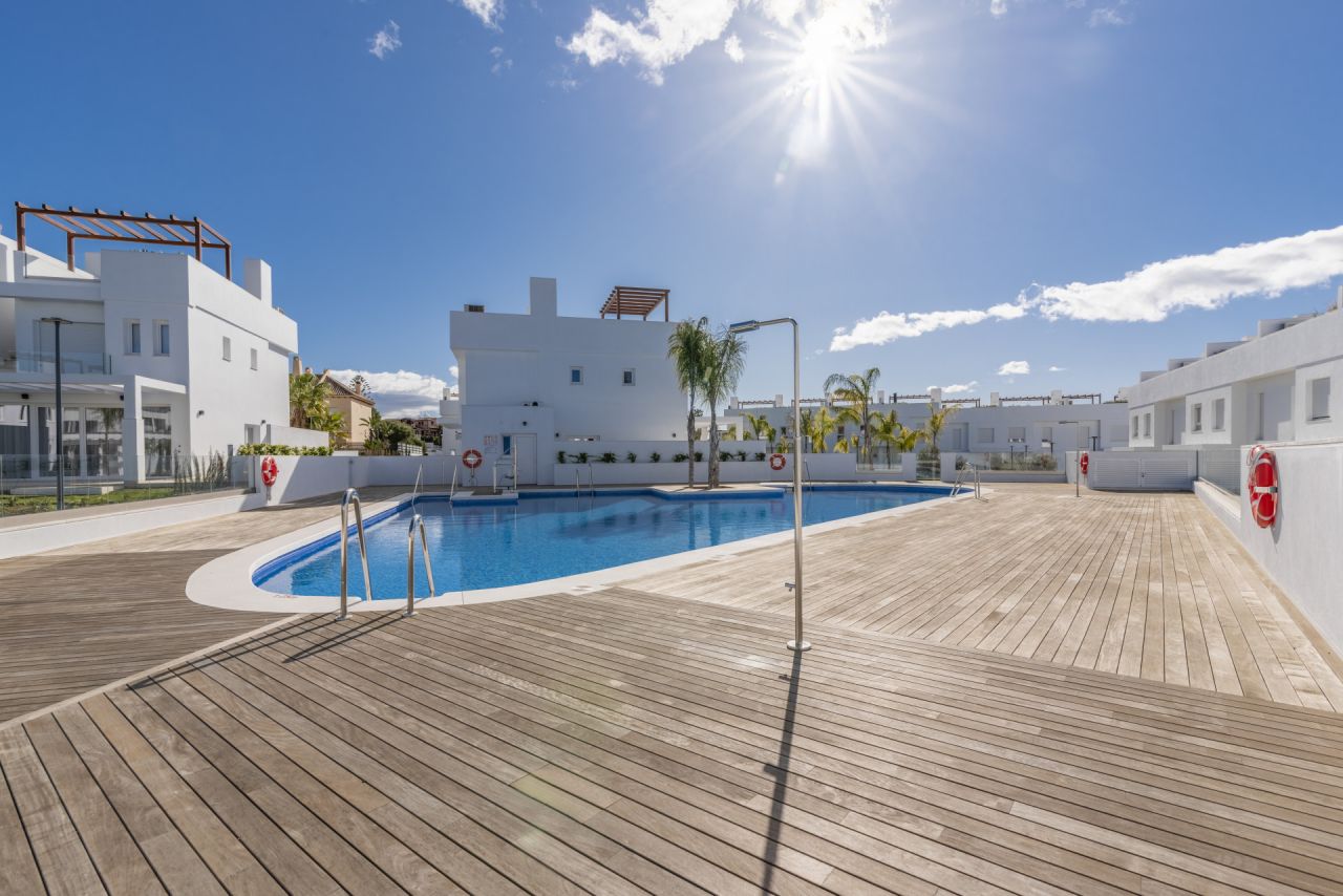 NEW BUILT TOWNHOUSE IN EL ROMERAL