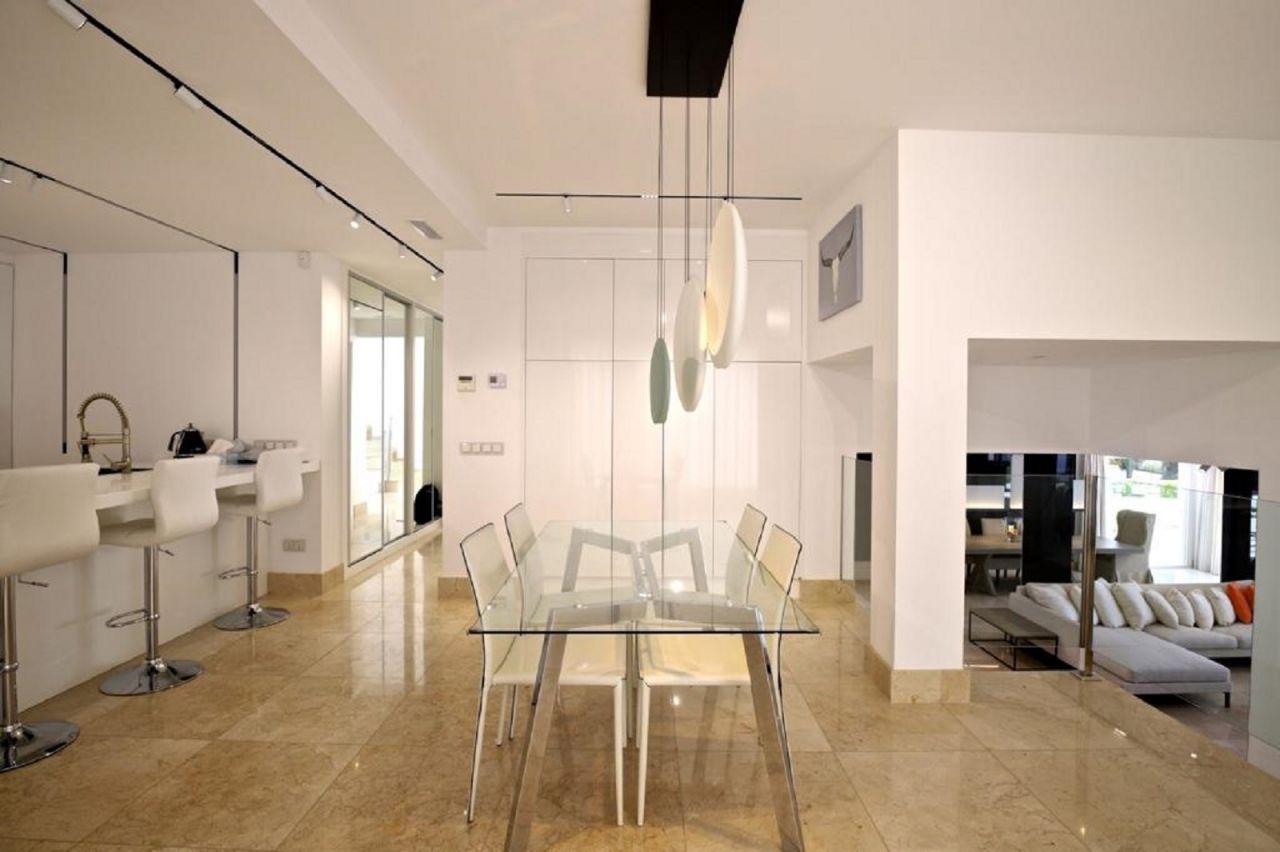 Luxury Villa close to the Golf Course