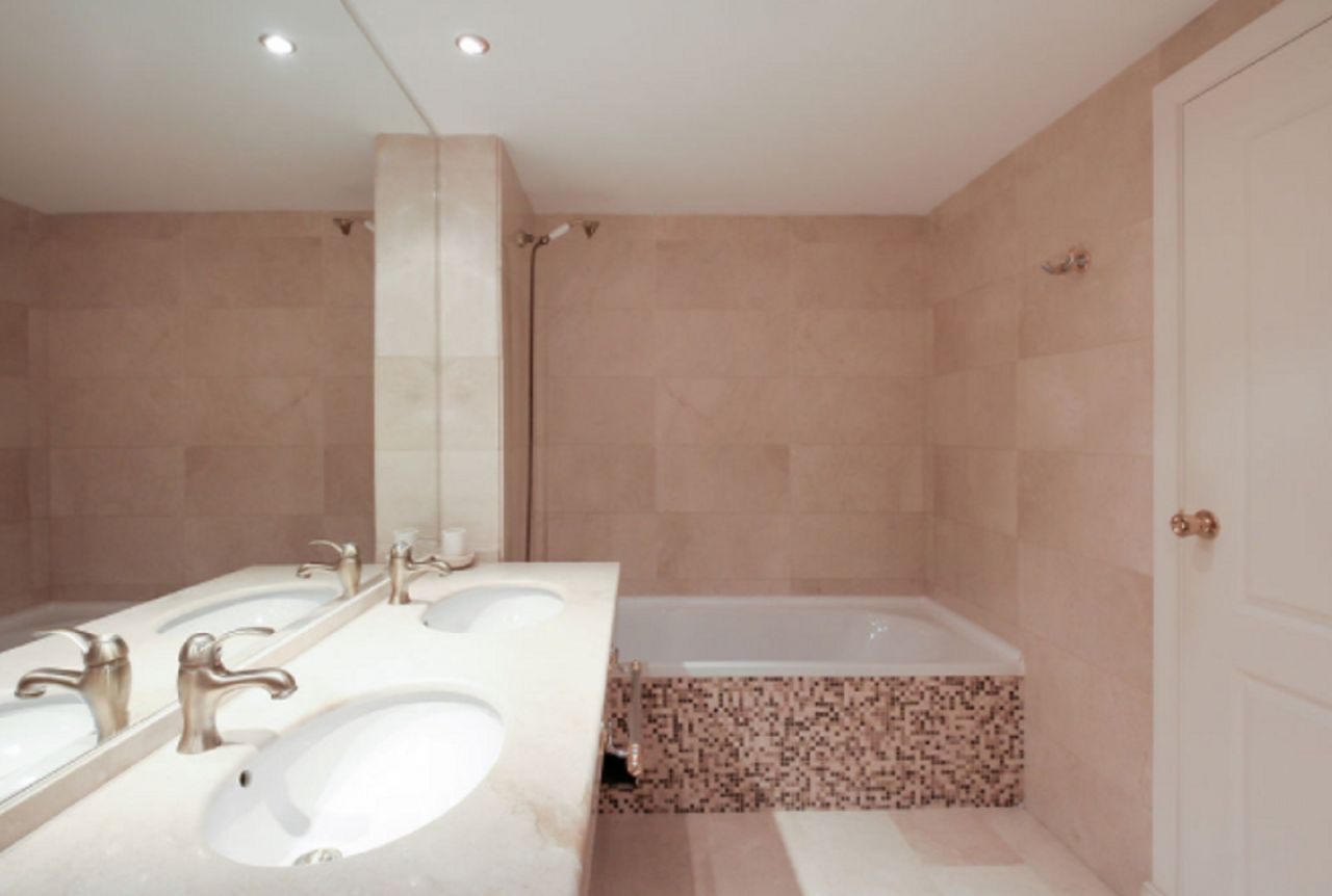 IMPRESSIVE APARTMENT CLOSE TO THE BEACH