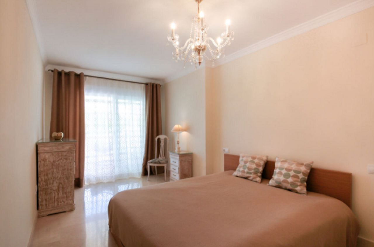 IMPRESSIVE APARTMENT CLOSE TO THE BEACH