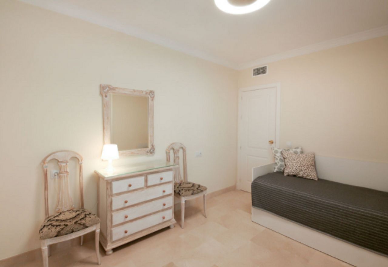 IMPRESSIVE APARTMENT CLOSE TO THE BEACH