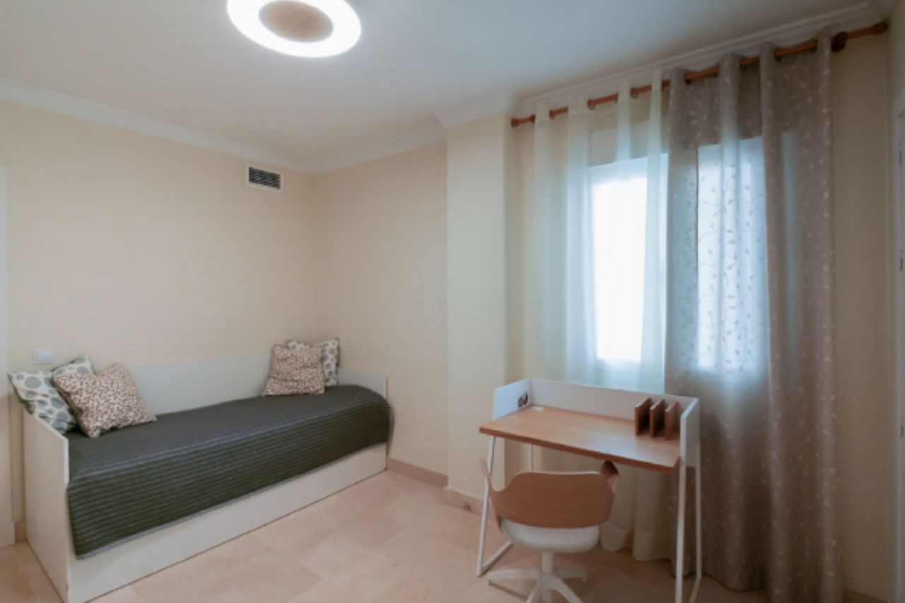 IMPRESSIVE APARTMENT CLOSE TO THE BEACH