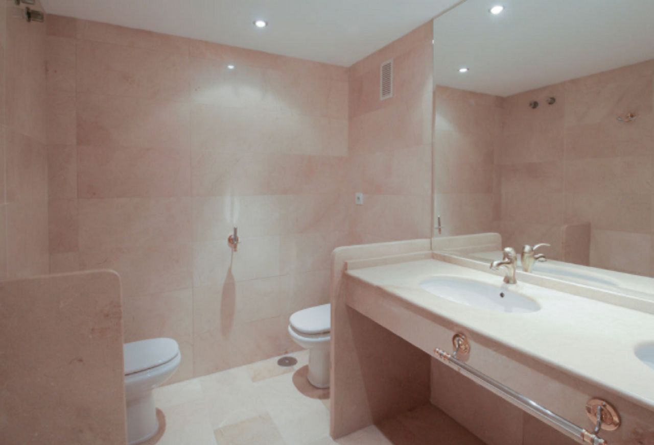 IMPRESSIVE APARTMENT CLOSE TO THE BEACH