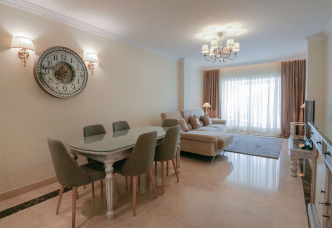 IMPRESSIVE APARTMENT CLOSE TO THE BEACH