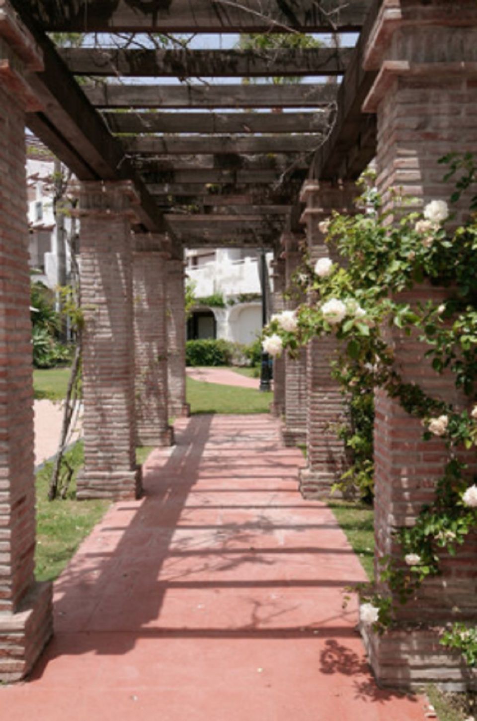 IMPRESSIVE APARTMENT CLOSE TO THE BEACH