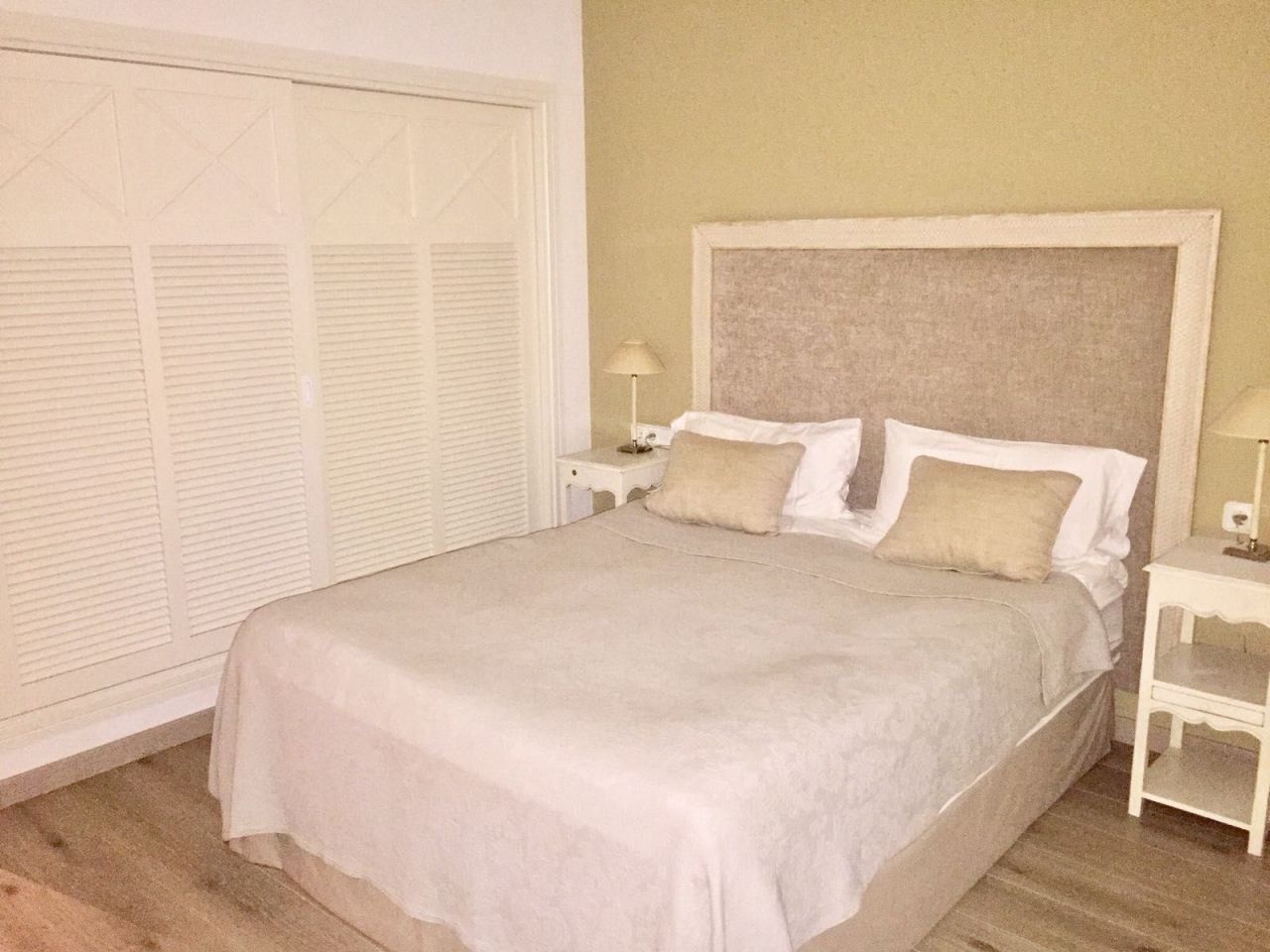 Amazing 1st Line Beach Apartment in Puerto Banus