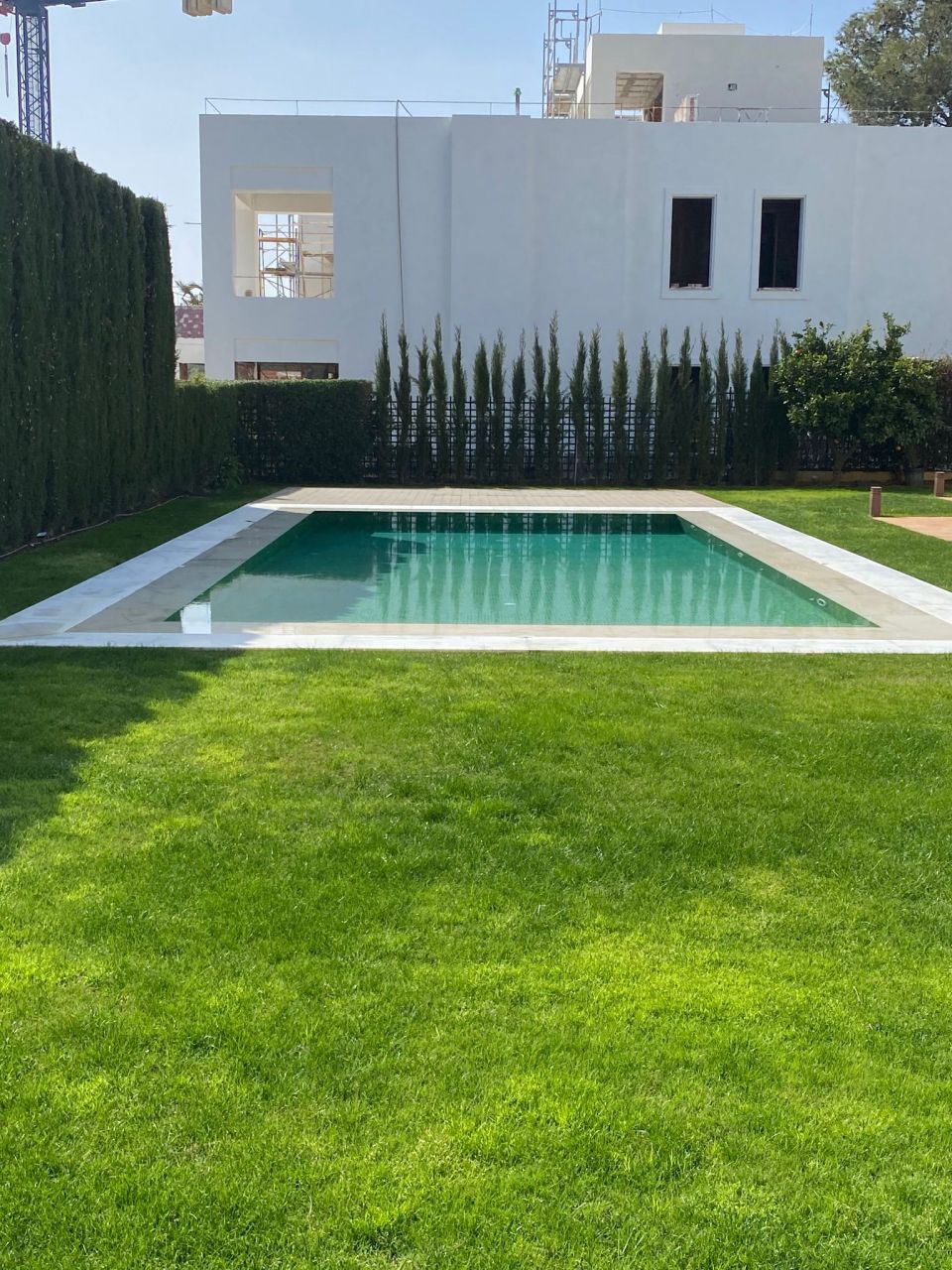 FABULOUS VILLA IN ALTOS DE LOS REALES