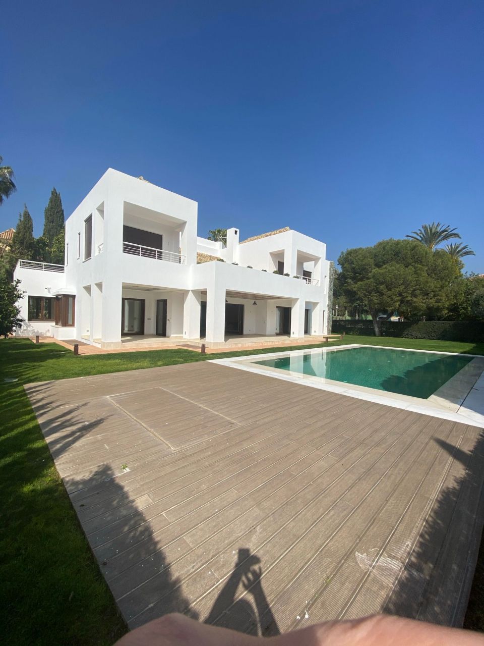 FABULOUS VILLA IN ALTOS DE LOS REALES