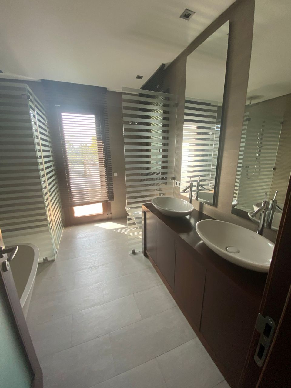 FABULOUS VILLA IN ALTOS DE LOS REALES