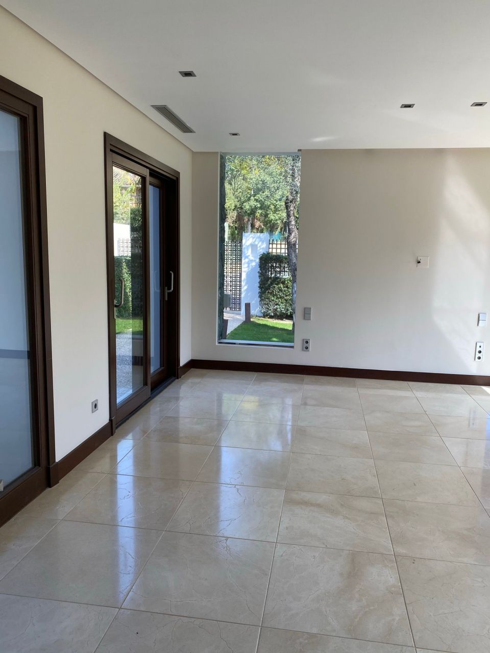 FABULOUS VILLA IN ALTOS DE LOS REALES