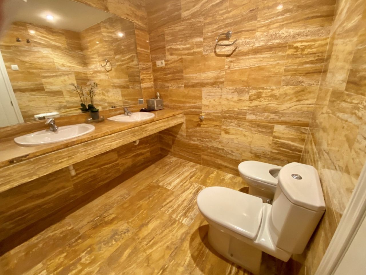 LUXURY APARTMENT NEAR PUERTO BANUS