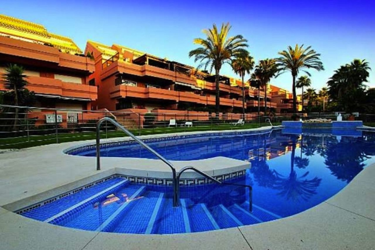 LUXURY APARTMENT NEAR PUERTO BANUS