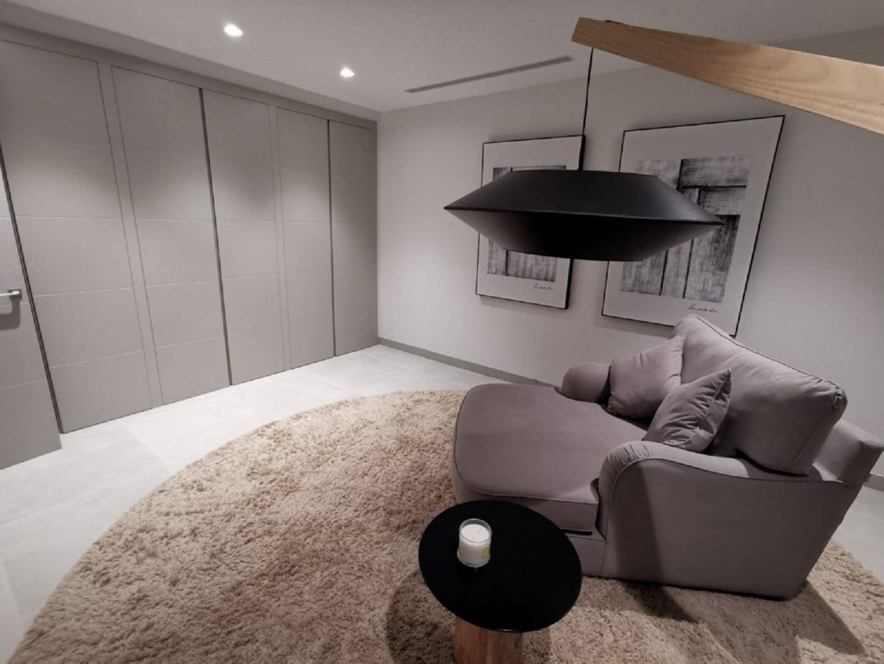 CONTEMPORARY STYLE VILLA IN PUERTO BANUS