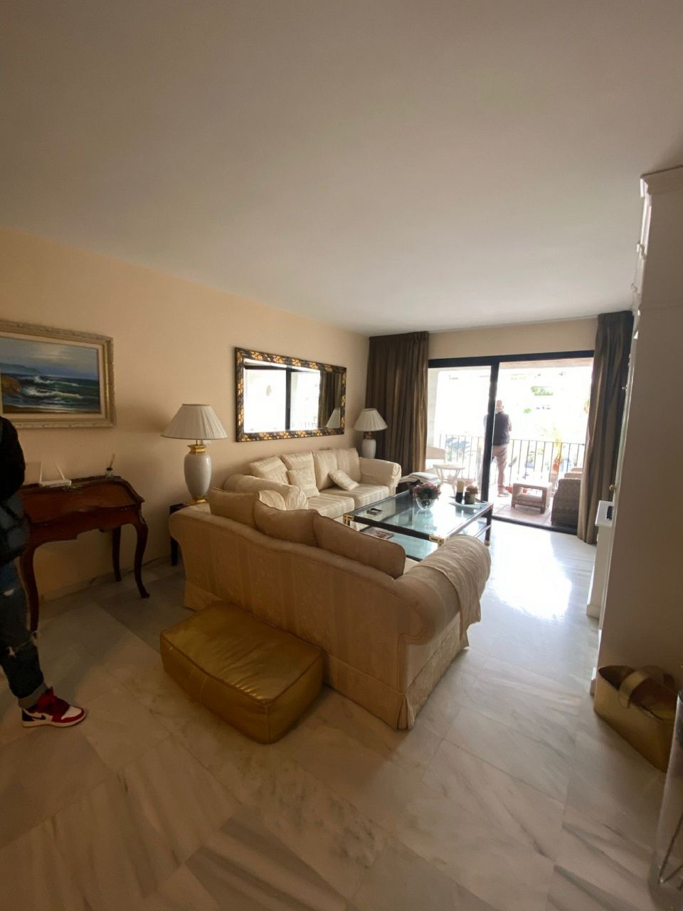 APARTMENT NEXT TO THE BEACH IN PUERTO BANUS