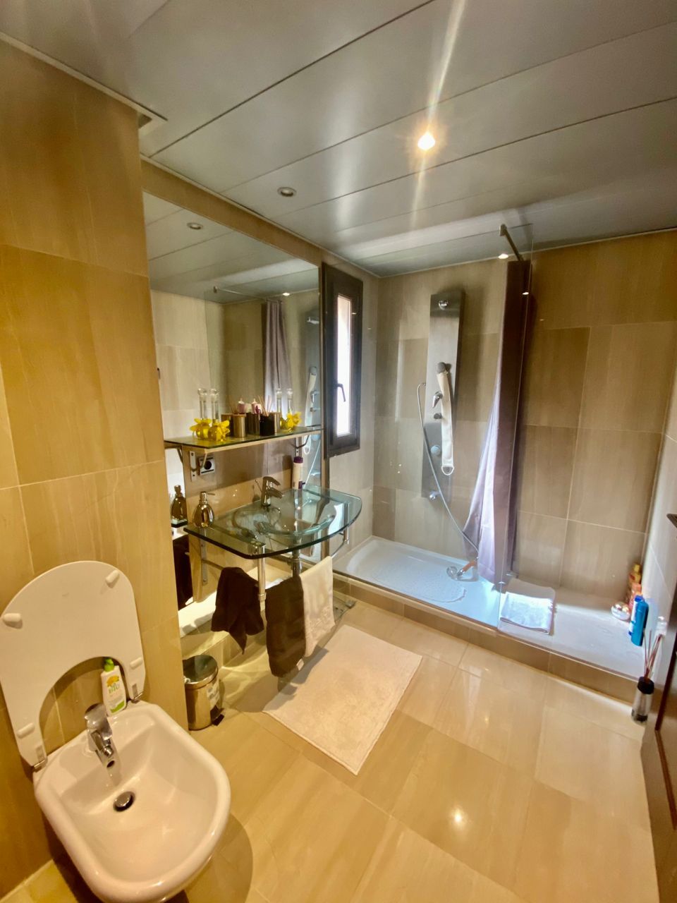 Beachfront apartment in Estepona