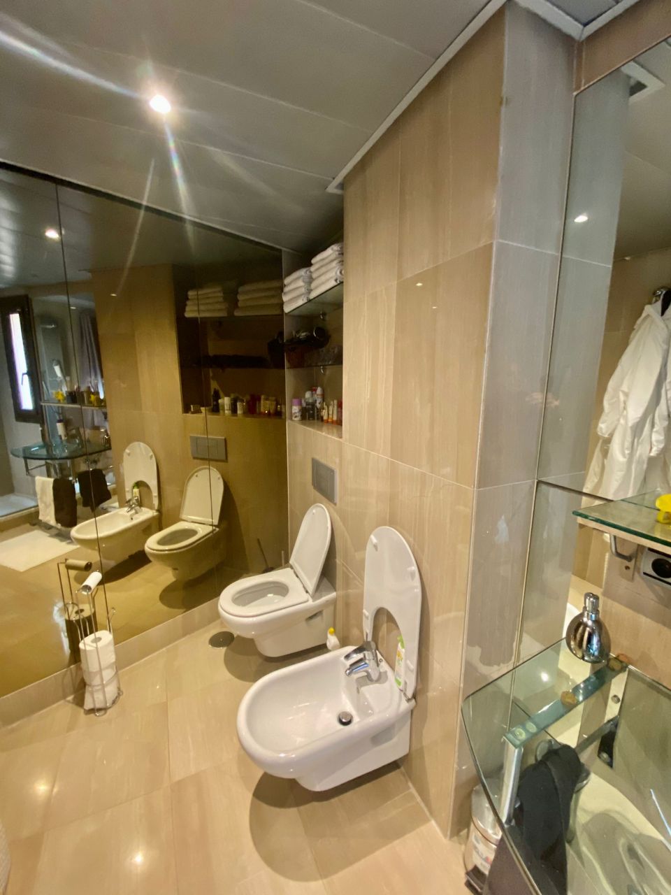 Beachfront apartment in Estepona