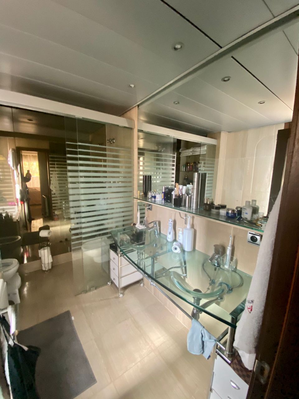 Beachfront apartment in Estepona