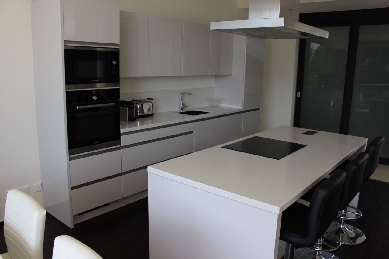 CONTEMPORARY STYLE HOUSE IN SIERRA BLANCA