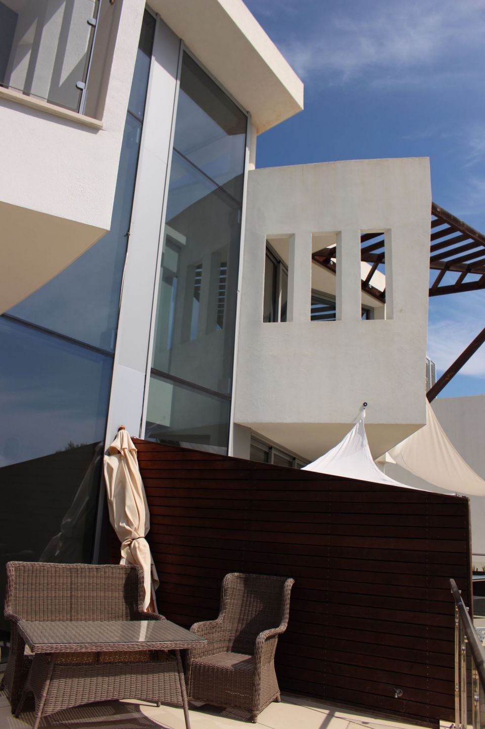 CONTEMPORARY STYLE HOUSE IN SIERRA BLANCA