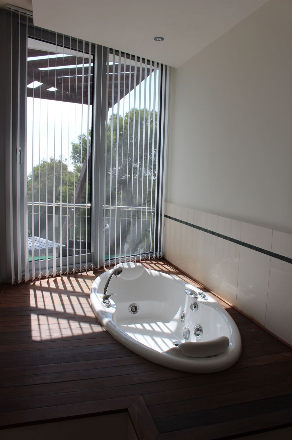 CONTEMPORARY STYLE HOUSE IN SIERRA BLANCA