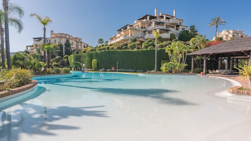 FANTASTIC PENTHOUSE WITH PANORAMIC SEA VIEWS