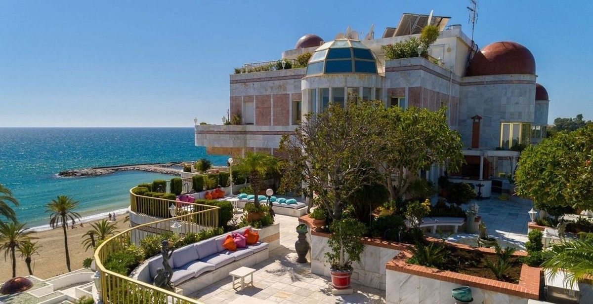 GREAT APARMENT WITH FRONTAL SEA VIEWS IN PUERTO BANUS